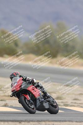 media/Sep-21-2025-Race Pace (Sun) [[98bf33ef95]]/Verified/10-Turn 10 (1150am)/